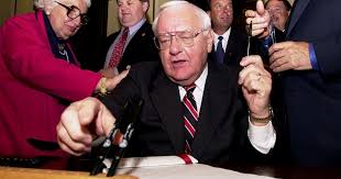 Former Illinois Governor George Ryan Dies at 91