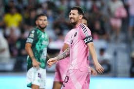 Lionel Messi reapareció de sorpresa en Inter Miami, cinco días después de la muerte de papá Jorge, pero León lo eliminó de la Leagues Cup