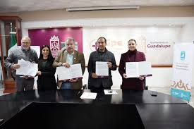 Firman convenio entre Guadalupe y Conalep