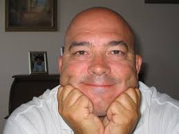 Résultat de recherche d'images pour "random guy"