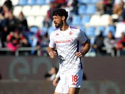 Fiorentina vs. Como: Pablo Marí in contention, Nicolussi to start?