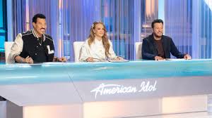 'American Idol' Premiere: Carrie Underwood Cries Over Teenager's Audition