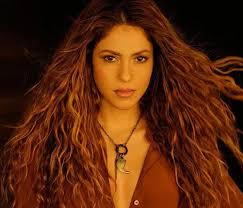 Shakira sorprende con su faceta intelectual: sus estudios universitarios, los siete idiomas que habla y el desafío de combinar fama y maternidad
