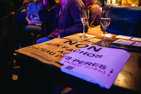 Banquet Polémique: Extrême Droite Avance Masquée en Bretagne?!