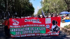 Docentes mexicanos inician huelga indefinida a días del comienzo del Mundial de Fútbol