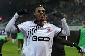 Morgan Guilavogui Deja el Lens: ¿Rumbo al Southampton de Will Still? - Imagen principal del artículo
