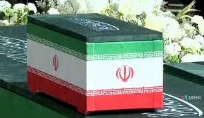 قابی دردناک و سنگینیِ بی‌حدِّ یک تابوتِ کوچک
