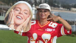 Tones and I to play Wollongong: 'I just want everyone to enjoy themselves'