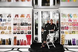 Step Inside the Fabulous Beverly Hills Mansion of RuPaul – A Tour of Maximalist Style and Glamour