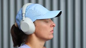 Taylor Swift's "The Life of a Showgirl" Album: Celebrity and Fan Reactions