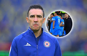 Todos lo buscan y mira donde apareció Vicente Sánchez tras la eliminación de Cruz Azul