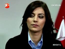 Seda Akman (d. 13 Ocak 1978; Kütahya), Türk sinema ve dizi oyuncusu. - Tam_ekran_yakalama_12112011_023015_14770