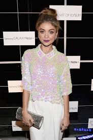 Modern Family&#39; Sarah Hyland Opens Up About Abusive Relationship ... via Relatably.com