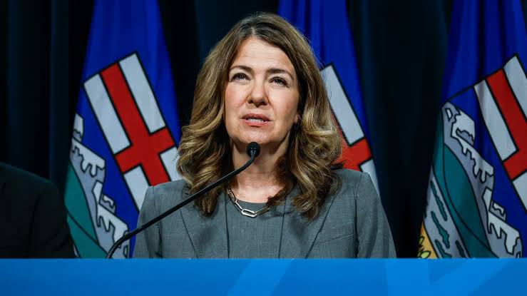 Alberta premier to give tariff update as Canada-U.S. trade war escalates; Smith slams 'disastrous' oil-leverage proposals