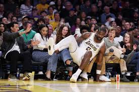 Why the internet is roasting the Lakers’ Deandre Ayton