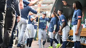 Rob Refsnyder's go-ahead home run (2)