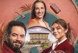 Consuelo Duval y Mario Bezares estrenan Hotel todo incluido