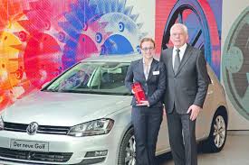 Kirsten Hellmann siegt beim „Woman Driving Award“ von VW - Auto- - 52792