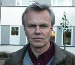 »Öppna lösningar kommer det att bli«, säger Bertil Jansson, divisionschef för psykiatrin. Enligt honom är ett skäl till att bygga landskap att samverkan ... - Bertil_Jansson