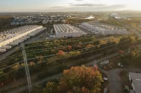 Amazon Boosts Spending Far Ahead of Estimates on AI Build-Out