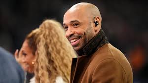 Boxe: l'ancien champion du monde Roy Jones Jr prêt à en découdre sur un ring avec Thierry Henry