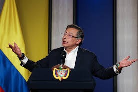 Mỹ áp lệnh trừng phạt Tổng thống Colombia #VOV1: Ngày 24/10 ...