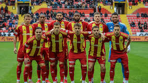 Kayseri'de ilk yarı gol yok, kırmızı kart var!