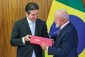 Hugo Motta coloca para andar uma das maiores apostas eleitorais de Lula