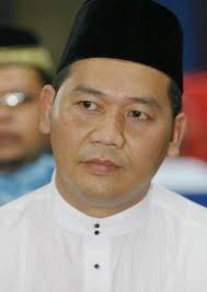 Mohd Khairuddin Othman. PETALING JAYA: PAS Selangor memberi kata dua kepada Parti Keadilan Rakyat (PKR) supaya kontroversi kekosongan kerusi Dewan Undangan ... - Mohd-Khairuddin-Othman