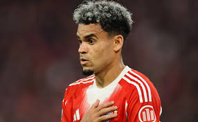 ¿Juega Luis Díaz? Las alineaciones de Bayern Múnich vs. St Pauli por la Bundesliga 2025-26