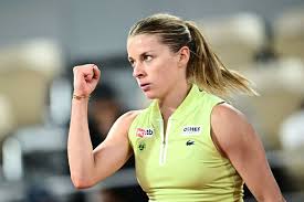 Unsung Polish qualifier Maja Chwalińska reaches French Open final as dream run continues