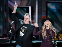 Dolly Parton BREAKS DOWN in Happy Tears at 80 — Emotional Hug, Kisses