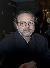 2001 yılında Orhan Murat Arıburnu Bilge Olgaç Özel Ödülünü kazanan resimdeki Kaplanoğlu soyadlı sinemacımız kimdir? - d388f5a6-f536-41b7-a7f4-fadd5c7c3766