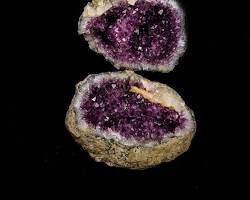 Amethyst geode