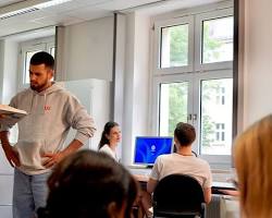 studying in Germany classroom library international students, généré par IA