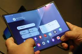 Samsung's Foldable Plans for 2026: A Wider Perspective