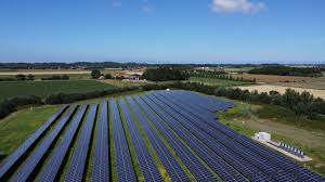 Stedin en Zeeuwind tekenen capaciteitsbeperkend contract voor Zonnepark Koudekerke