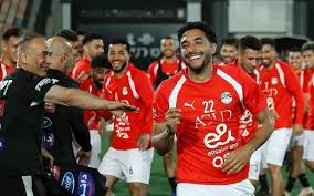 Salah se suma a la concentración de Egipto, pero no entrena y se perderá el primer amistoso