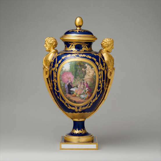 Vase ancien de style Sèvres