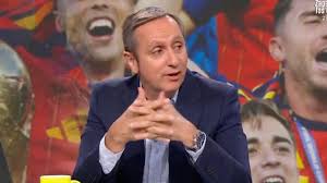 El insólito análisis de Carlos Cuesta: cree que los dos millones de hinchas en Cibeles exigían elecciones generales