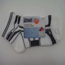 Résultat de recherche d'images pour "left and right socks"