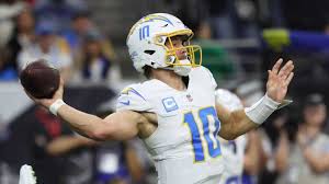 Mike Williams and Justin Herbert Reunite: High Expectations for Chargers' Duo