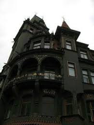 Résultat de recherche d'images pour "creepy houses pics"