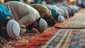 مواقيت أذان المغرب والعشاء اليوم الأحد 26 أبريل 2026