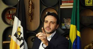 Renan Santos se diz ‘lisonjeado’ após ser citado por Ciro Gomes como opção à Presidência