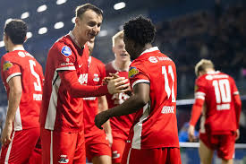 Praat mee op VP: AZ zonder Ouwusu-Oduro en Smit op bezoek bij Telstar