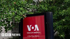 Choque na Mídia Americana: Demissões em Massa na Voz da América! - Imagen principal del artículo