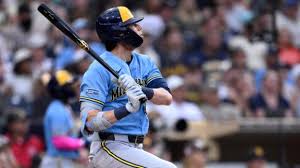 Christian Yelich crushes a home run