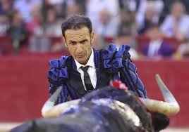 El torero Alberto Álvarez sufre gravísimas heridas al caer en una trituradora de pienso en su finca de Ejea de los Caballeros