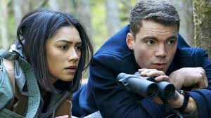 The Night Agent : "J'ai totalement respecté cette décision et j'ai accepté"... Pourquoi Luciane Buchanan (Rose) est-elle absente de la saison 3 ?